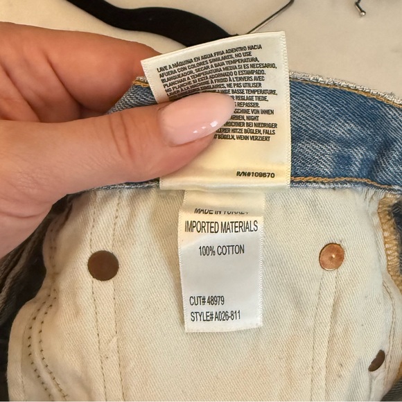 AGOLDE Parker Vintage Cut Off Short in Swapmeet - Picture 8 of 8